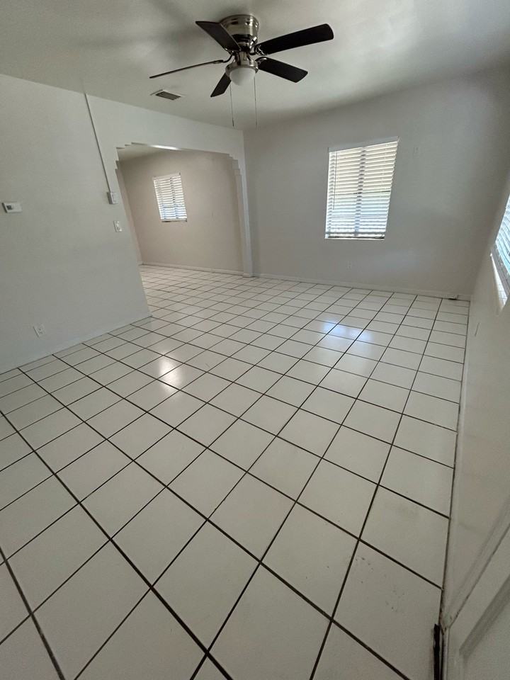 181 West 15th Street - Photo 4 of 8