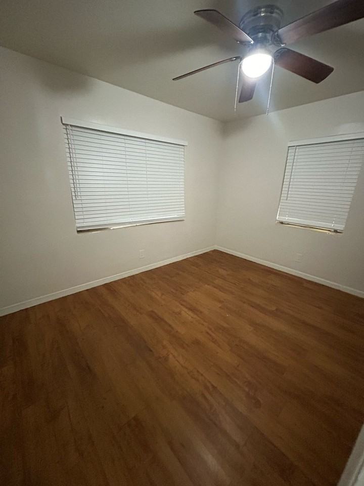 181 West 15th Street - Photo 6 of 8