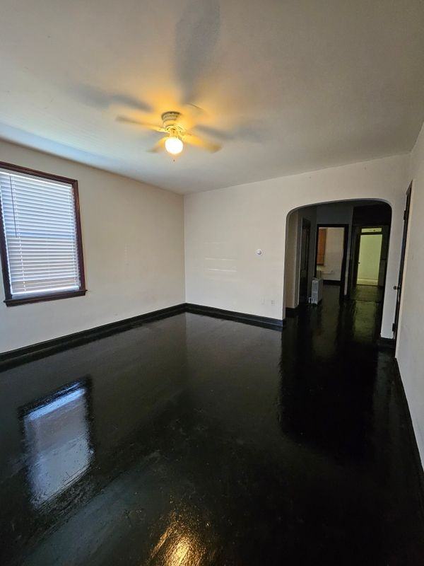 1827 Q St Se ##1 - Photo 3 of 9