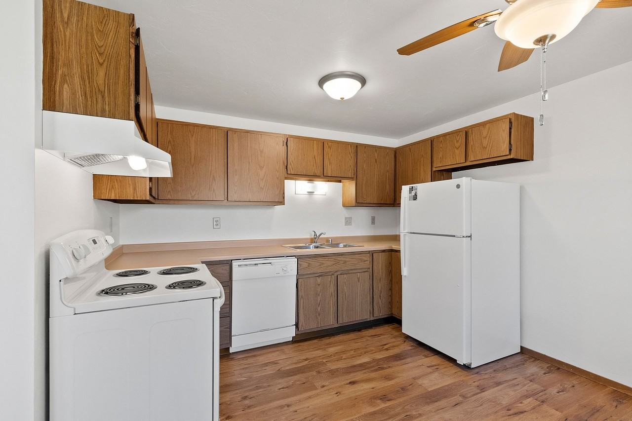 1145 Roland Lane - Photo 2 of 50