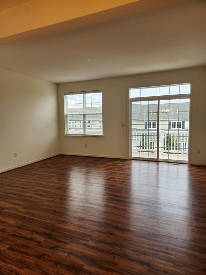 Sutherland Village - Photo 4 of 31