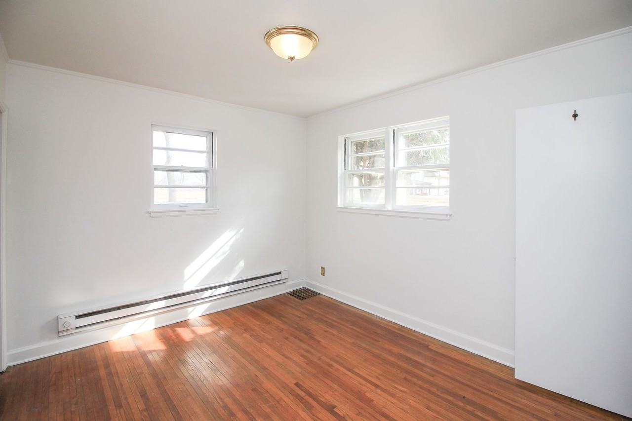 Summit Apartments - Photo 4 of 50