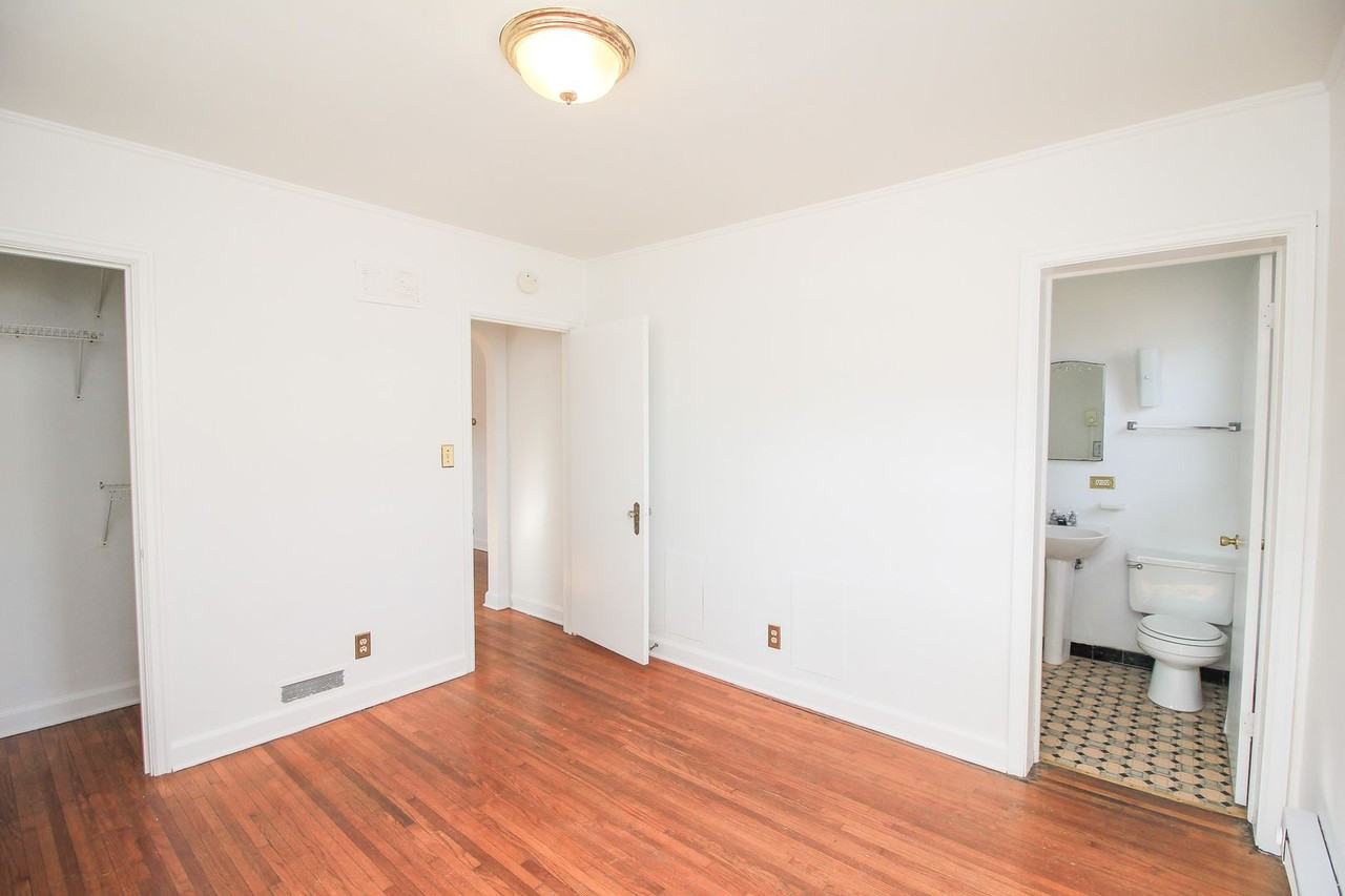 Summit Apartments - Photo 5 of 50
