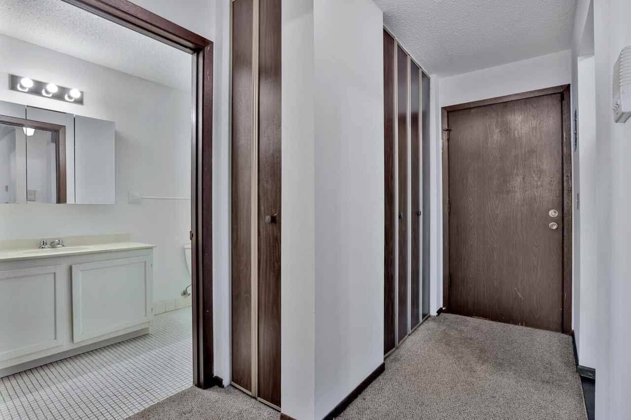 Dockside Apartments on Lake Minnetonka - Photo 6 of 13