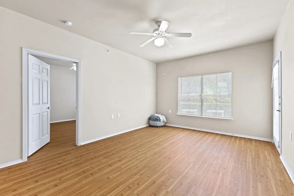 Mariposa Hunter Road 55+ Apartment Homes - Photo 3 of 26