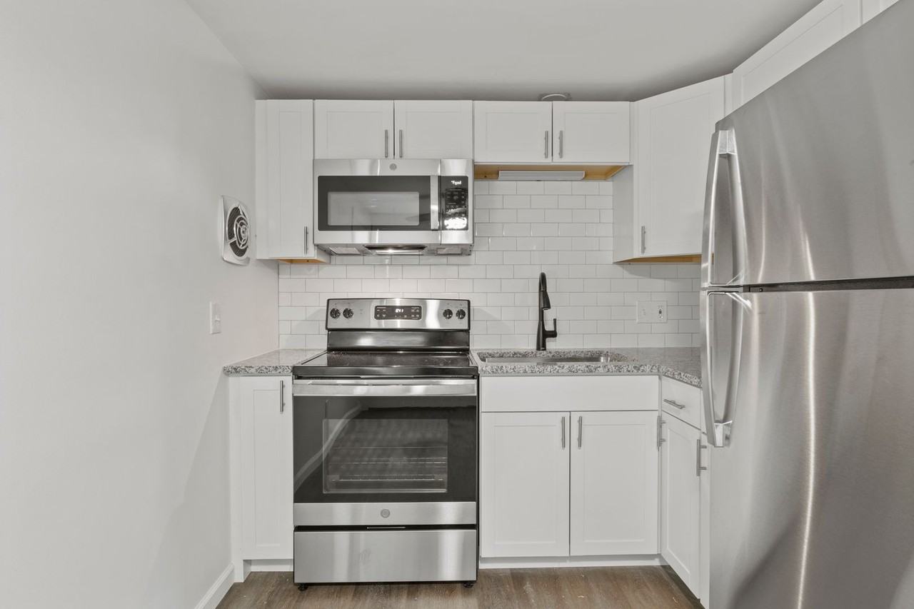 Creekside Apartments - Photo 2 of 22
