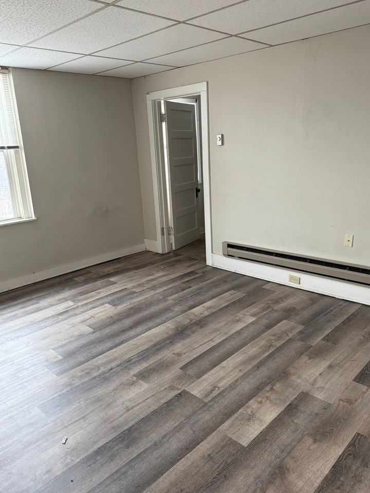 920 Oxford Ave - Photo 7 of 24