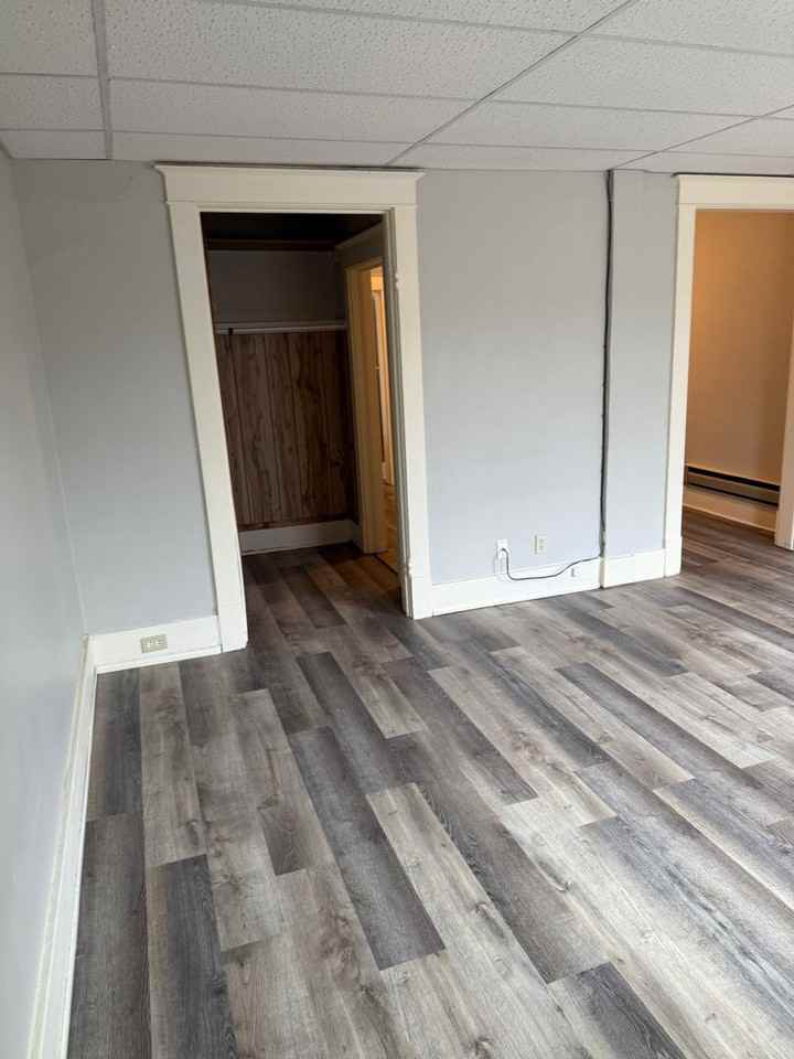 920 Oxford Ave - Photo 7 of 11
