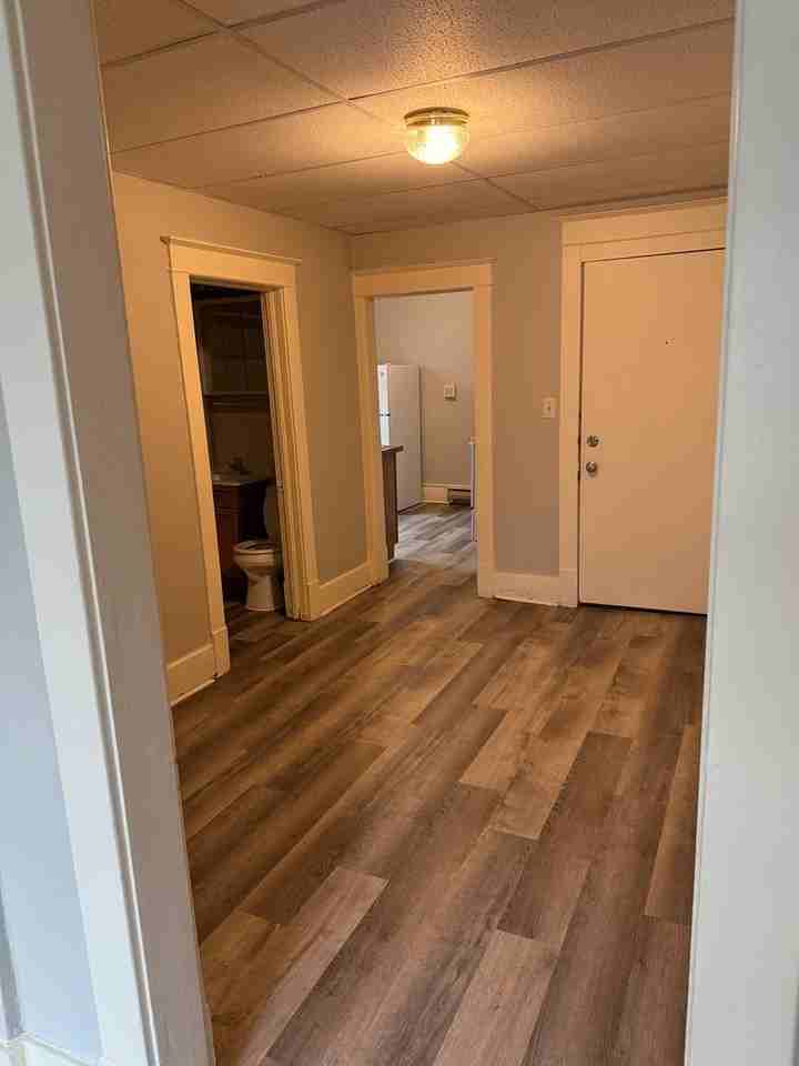920 Oxford Ave - Photo 4 of 11
