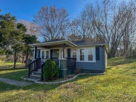 899 Potters Ln - Photo 1 of 1