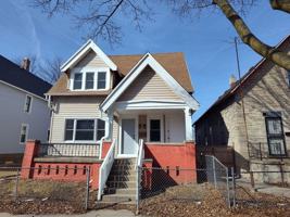 featured image of 2545 N 21st St