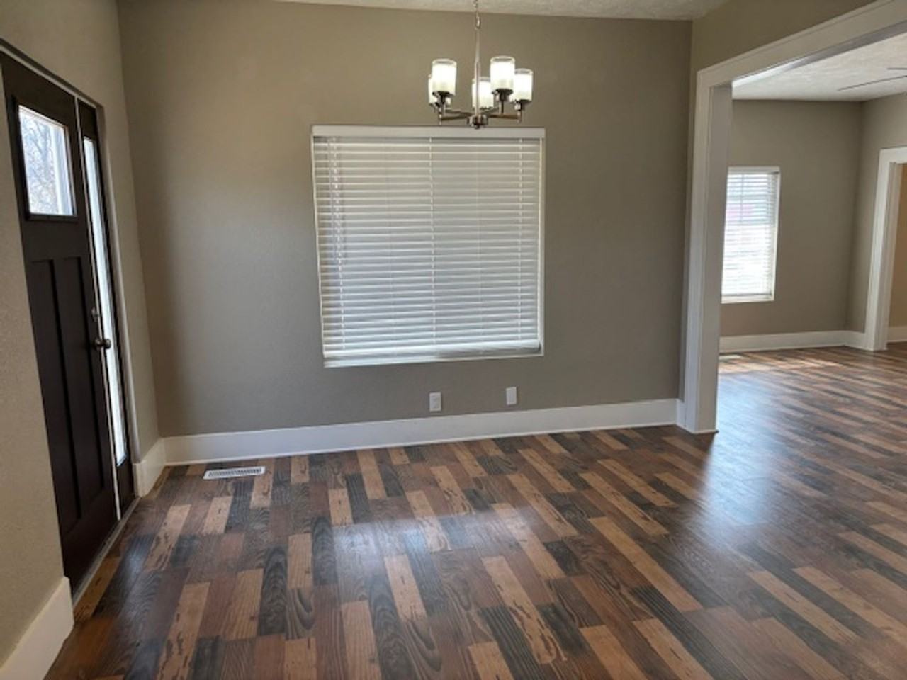 940 South St - Photo 4 of 5