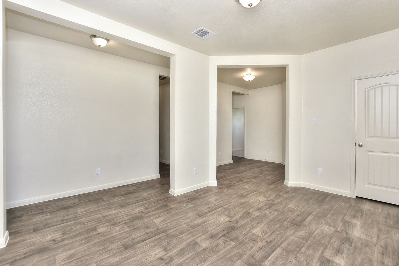 6201 Kildare Dr - Photo 6 of 29