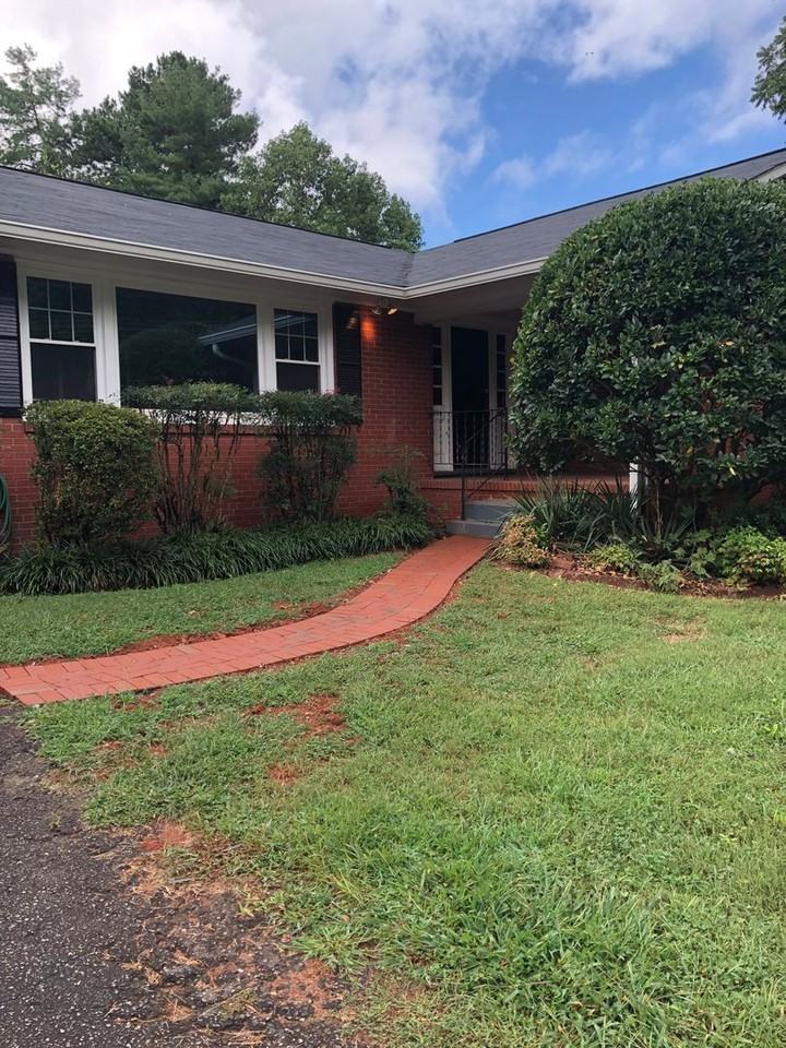 3224 Robinhood Rd - Photo 2 of 14