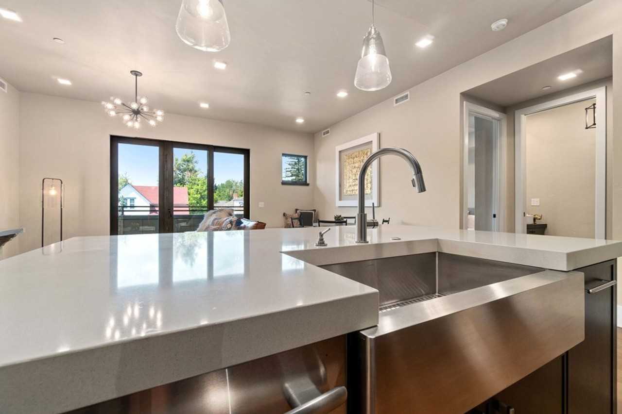 302 N Meldrum St #204 - Photo 5 of 18