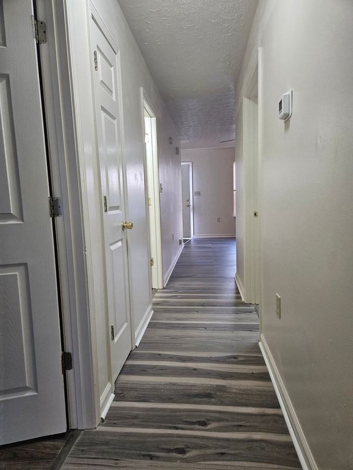 325 Clearwater Bay - Photo 4 of 13