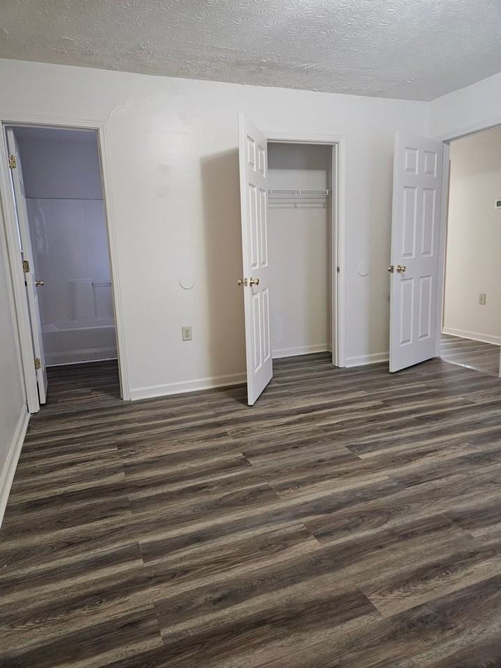 325 Clearwater Bay - Photo 7 of 13