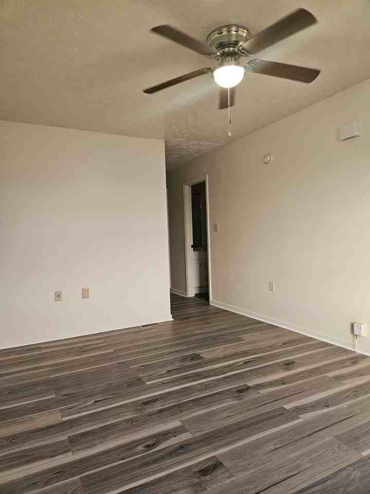 325 Clearwater Bay - Photo 3 of 13