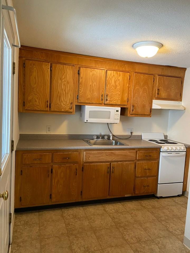 10 Maple Street - Photo 2 of 41