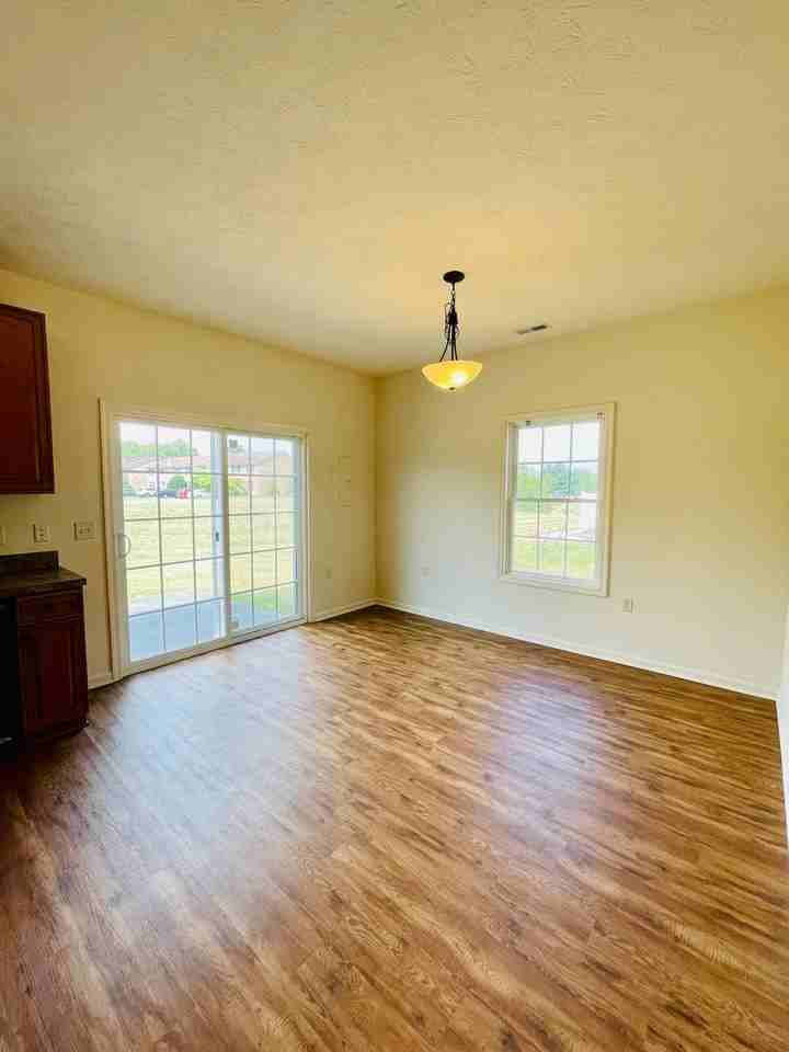 1044 Cherrybrook Dr - Photo 5 of 14