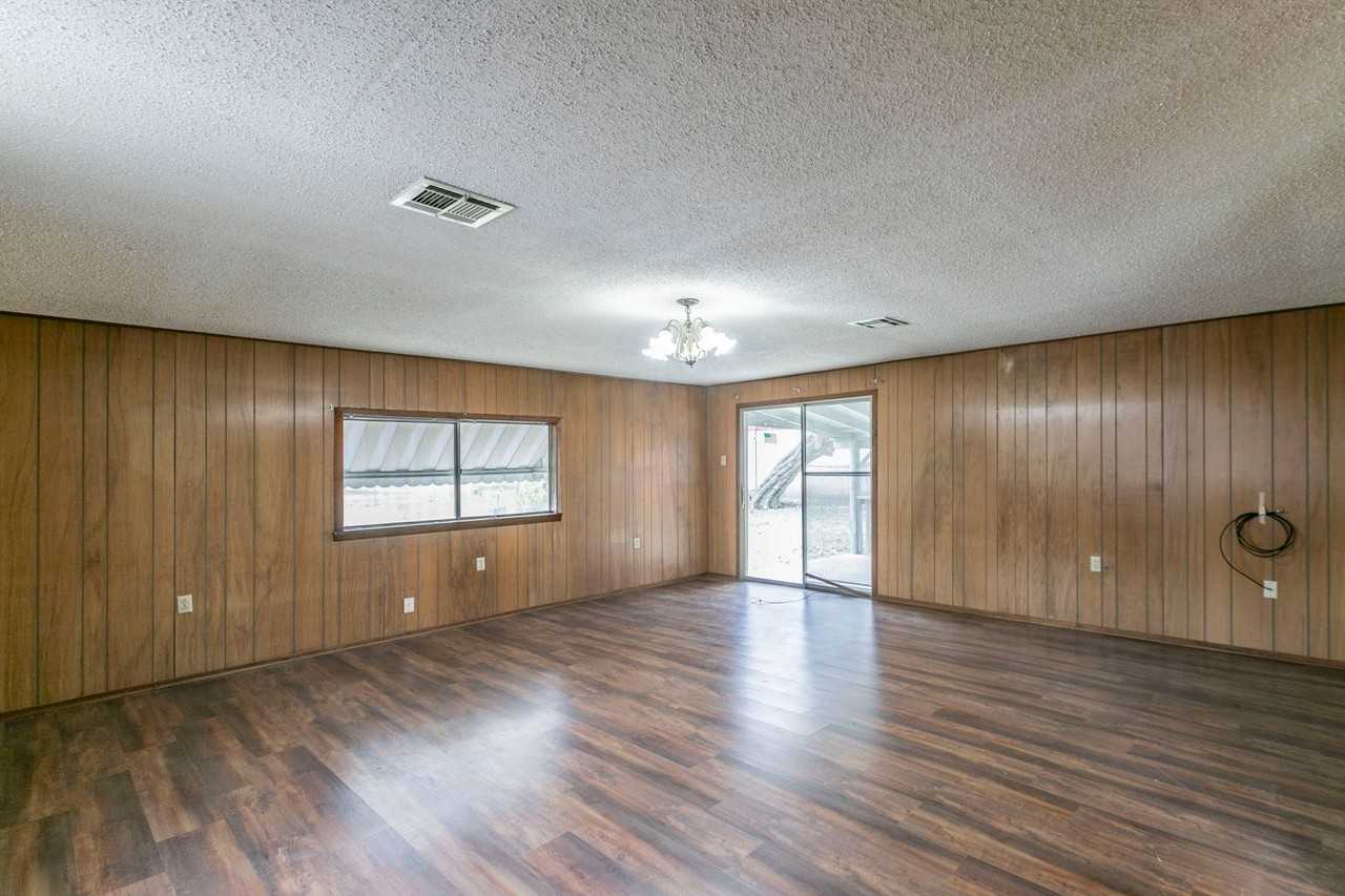 204 Temple Rd - Photo 2 of 16