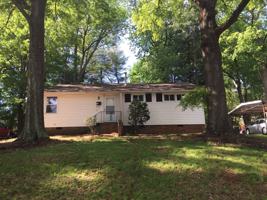 featured image of 916 Cloister Dr