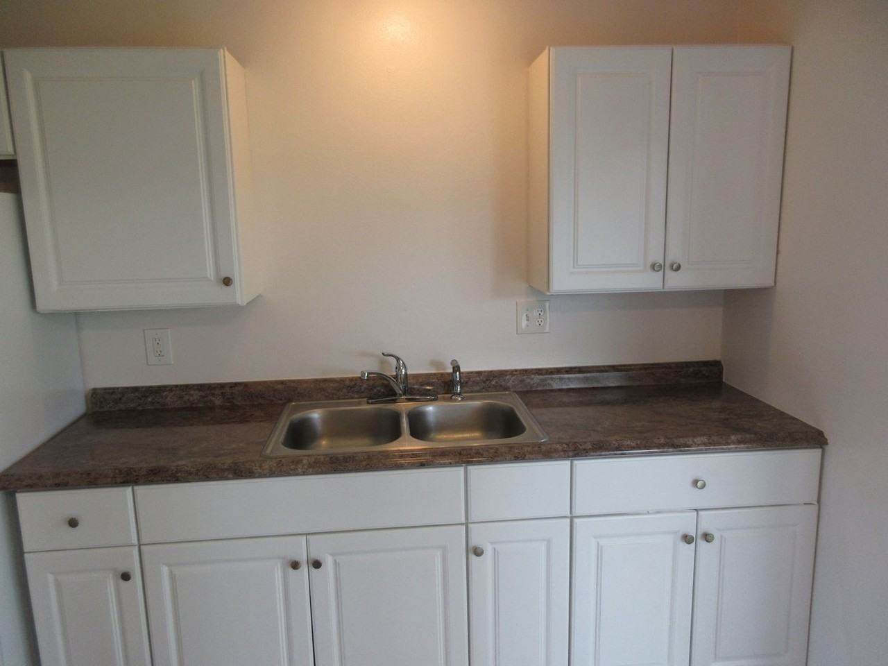 2293 Hoyt St Se - Photo 3 of 16