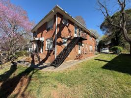 featured image of 512 W End Blvd