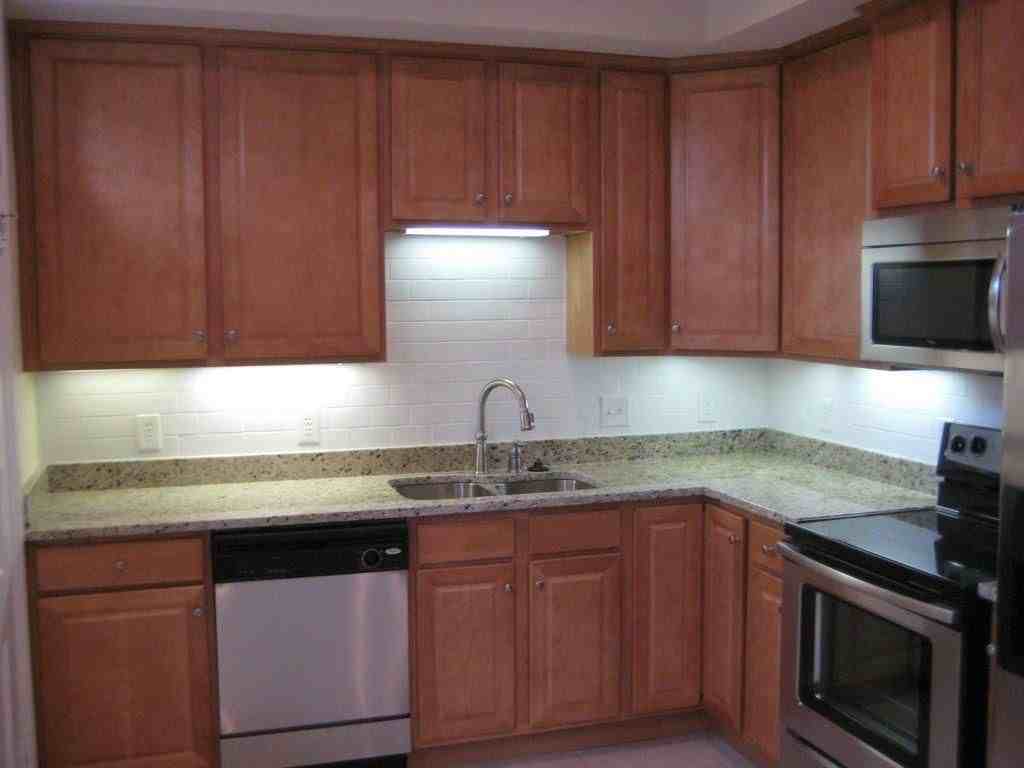 12 S Plum St - Photo 2 of 11