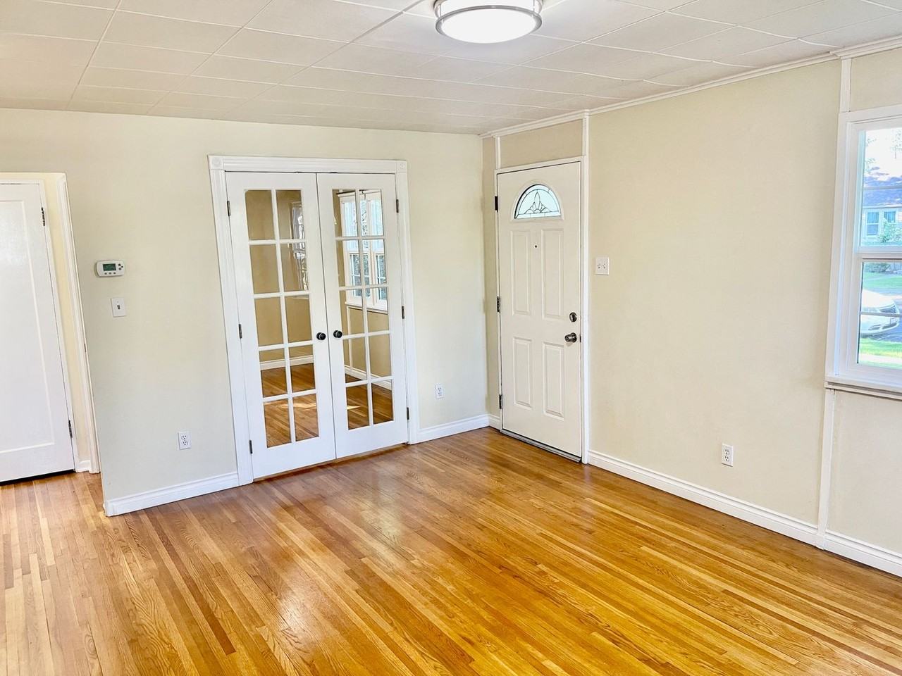 1417 S Tacoma St - Photo 3 of 15