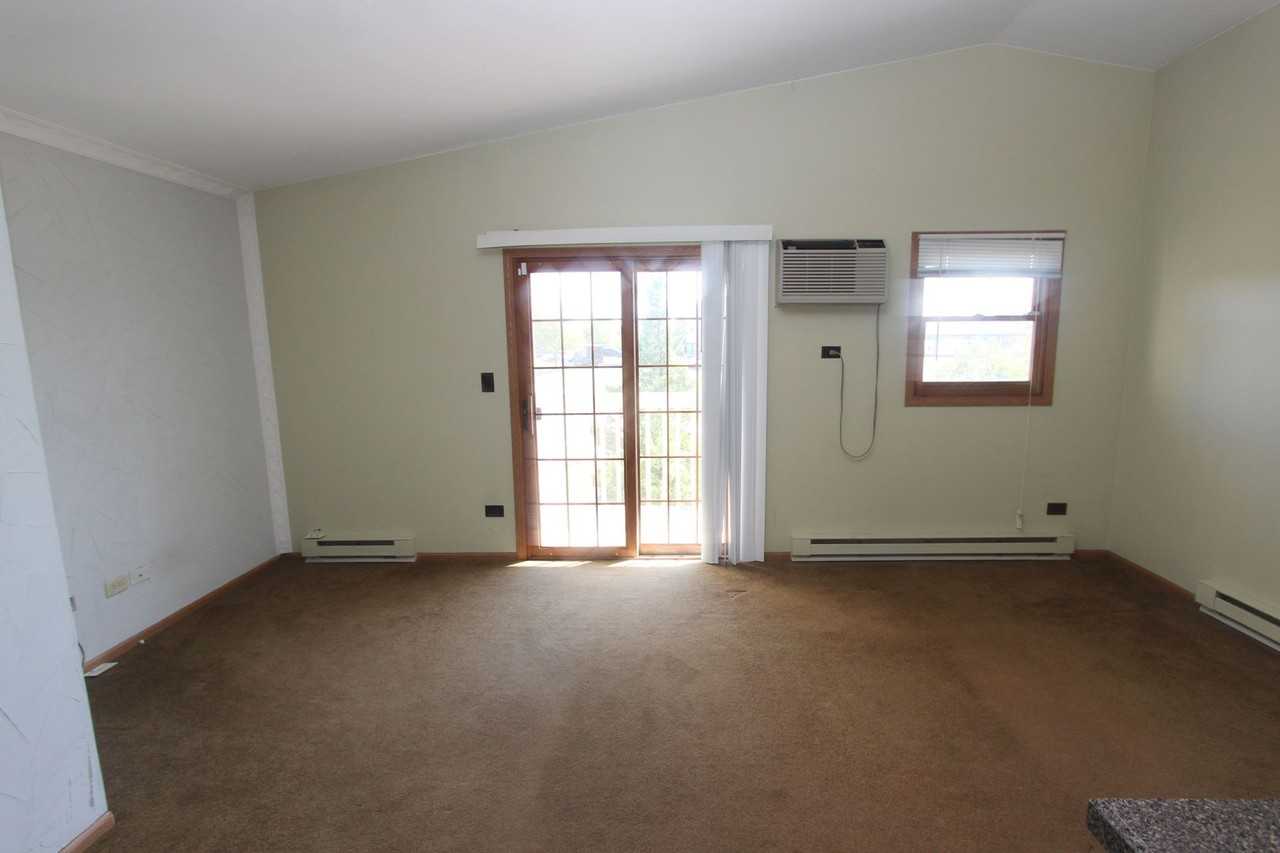 1375 Cunat Ct - Photo 4 of 13