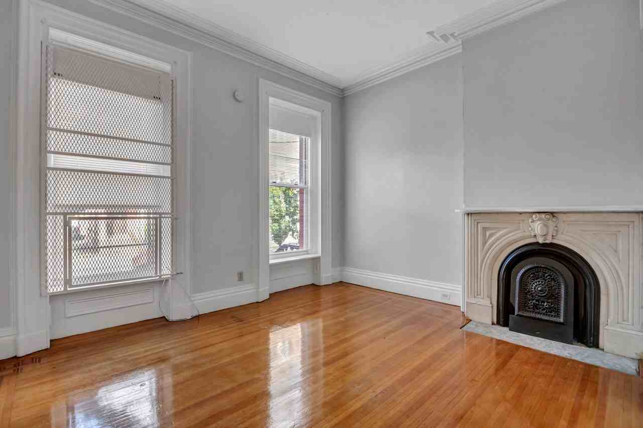 42 Trumbull Street - Photo 3 of 22