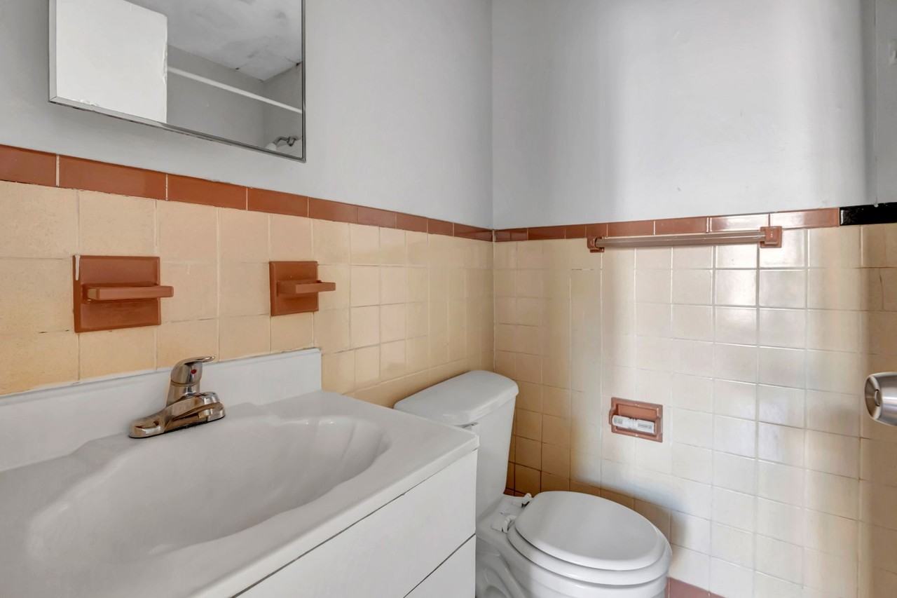 42 Trumbull Street - Photo 4 of 22