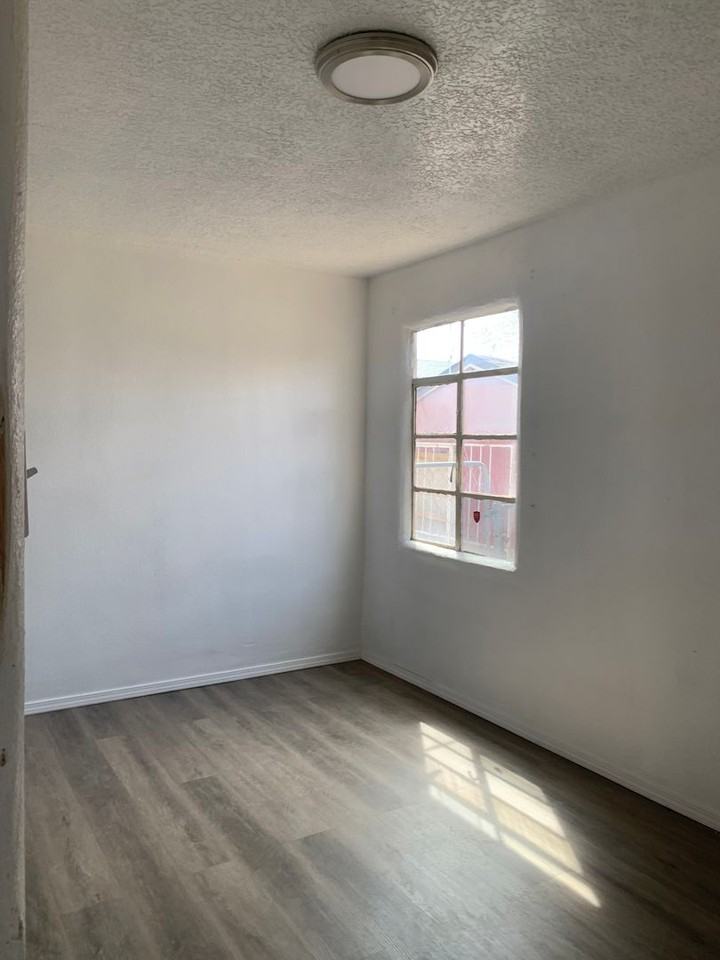 401 Utah St Se - Photo 2 of 19