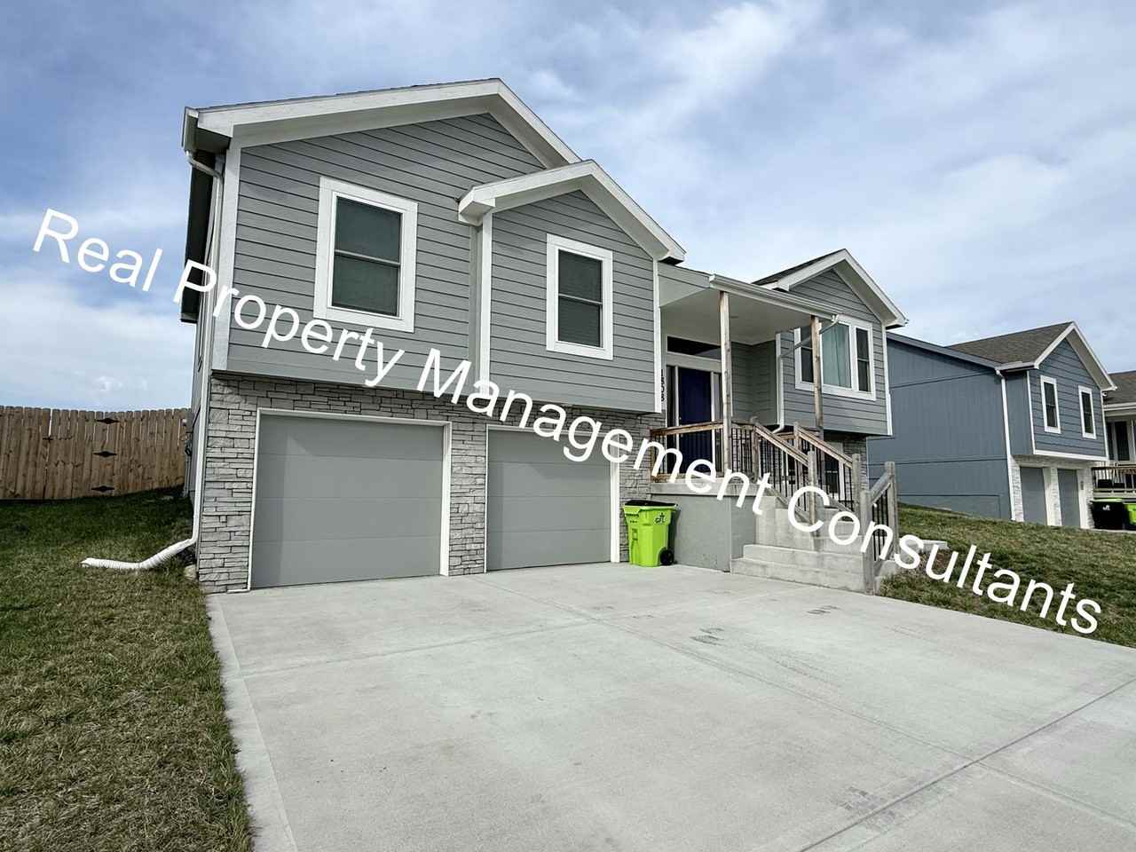 1808 Eagle Dr - Photo 2 of 47