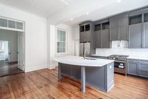 featured image of 157 Wentworth St