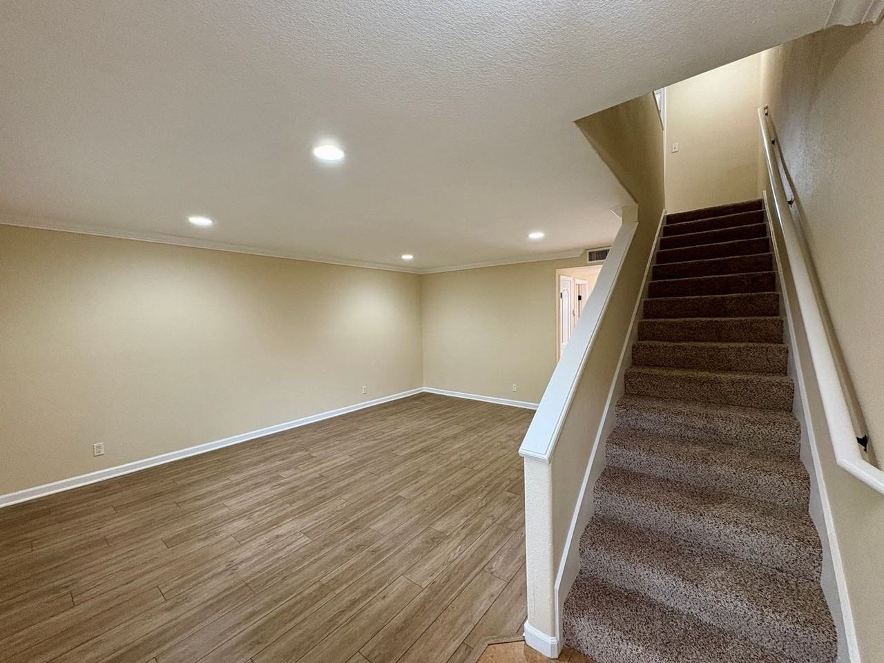 1415 N Broadway - Photo 3 of 15