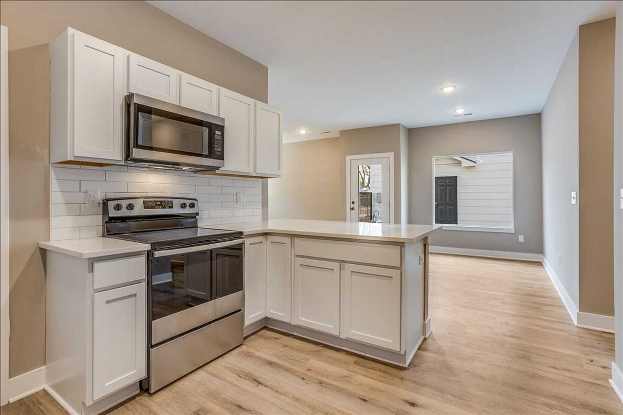 1058 Long Path St - Photo 7 of 21