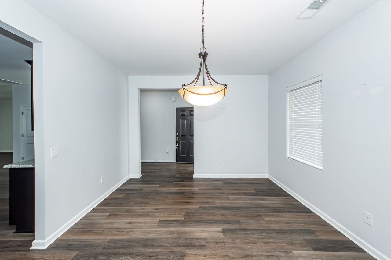 245 Decatur Drive - Photo 5 of 50