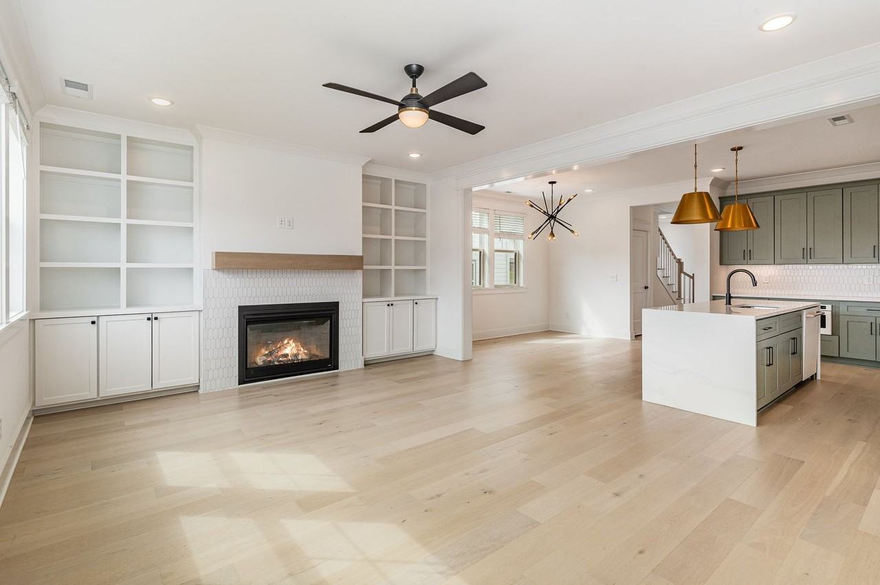 704 Caraway Ln - Photo 4 of 15