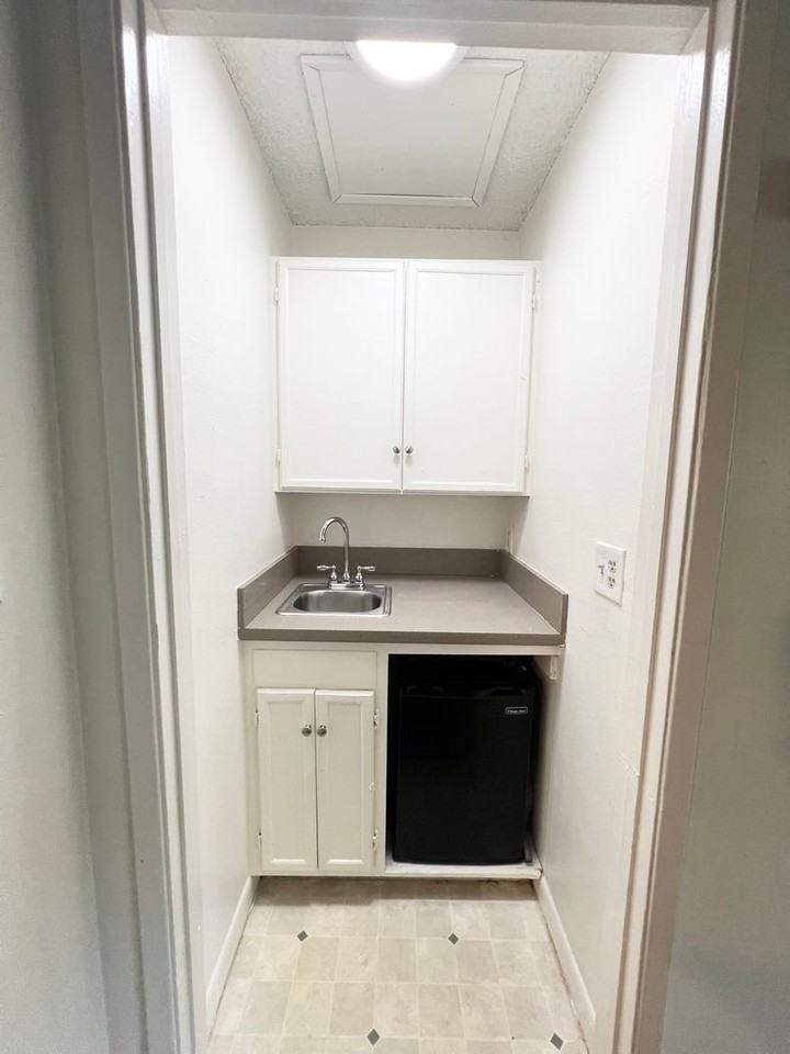 ARLINGTON 2 - Photo 4 of 10