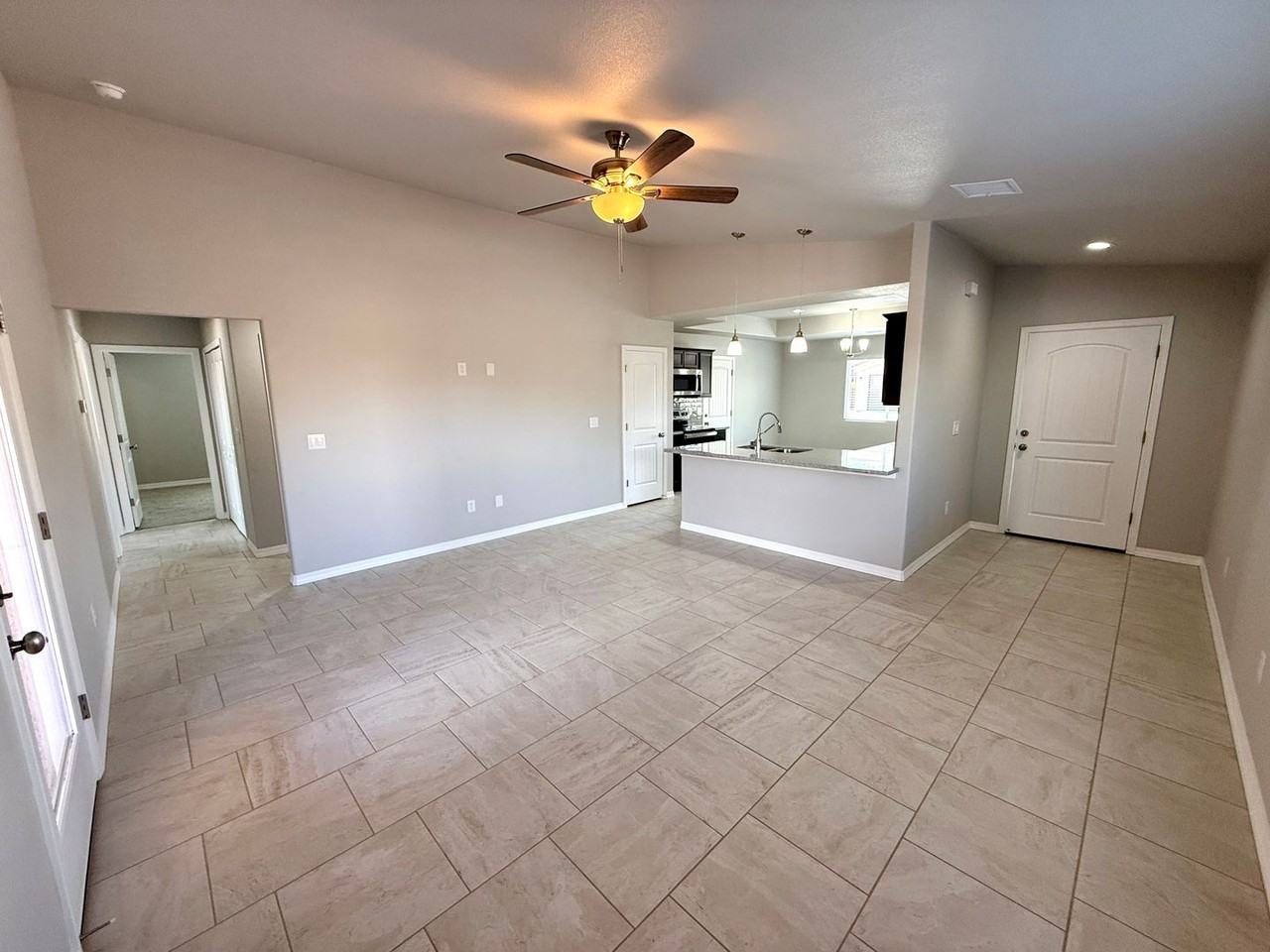 732 Vista Grande Dr - Photo 6 of 46