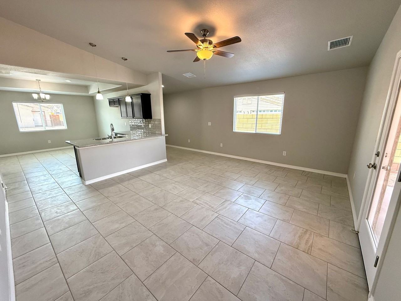 732 Vista Grande Dr - Photo 7 of 46