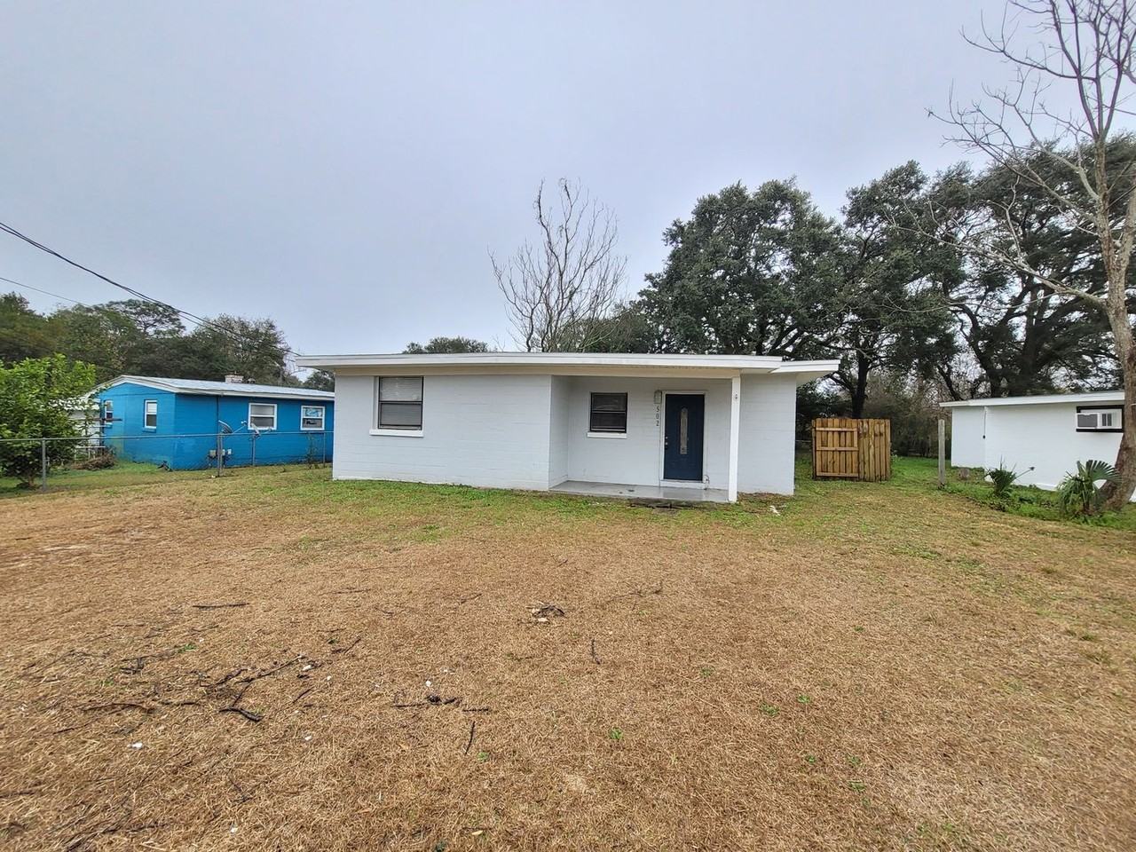 502 New York Dr - Photo 3 of 17