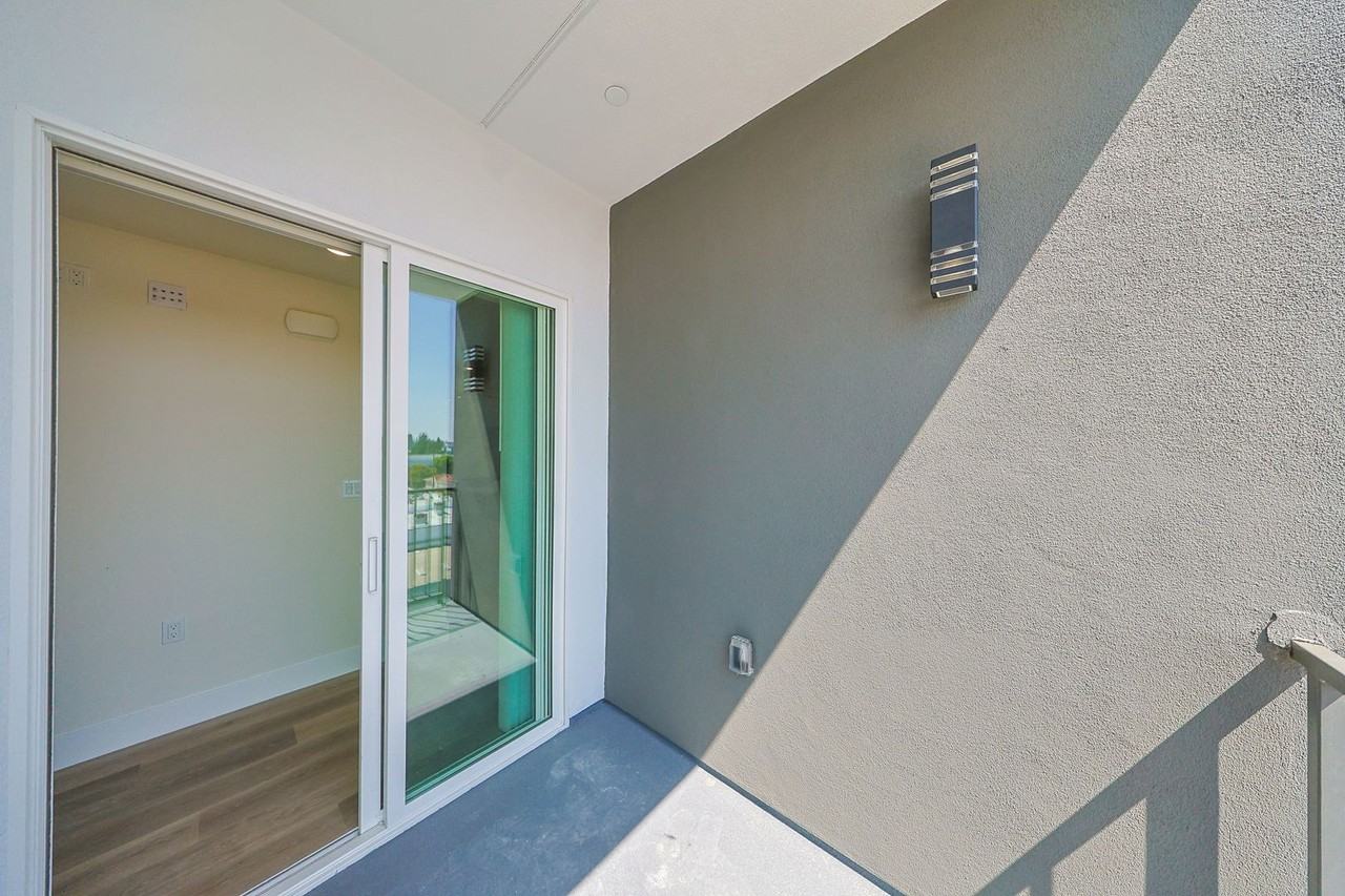 Orion 1317 Jefferson - Photo 2 of 35