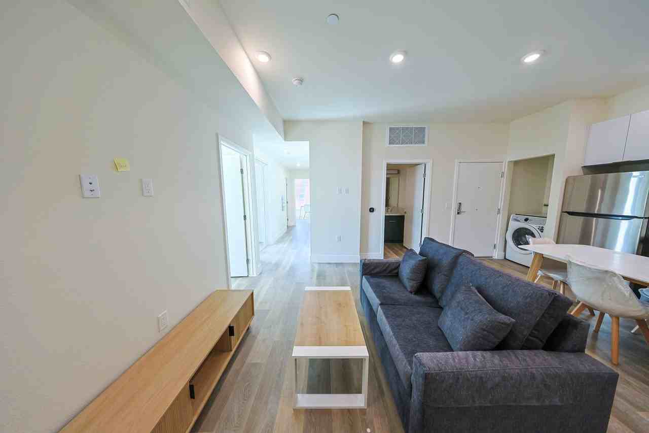 Orion 1317 Jefferson - Photo 3 of 35