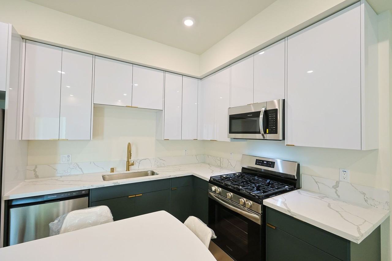 Orion 1317 Jefferson - Photo 4 of 35