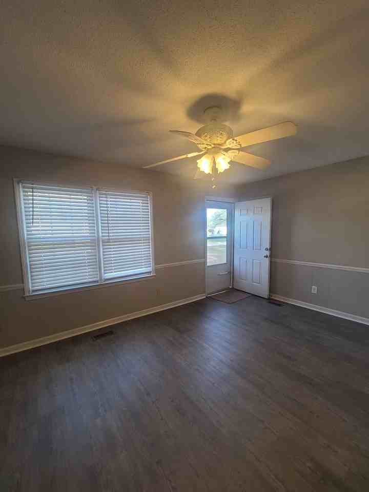 111 Tulane St - Photo 2 of 10