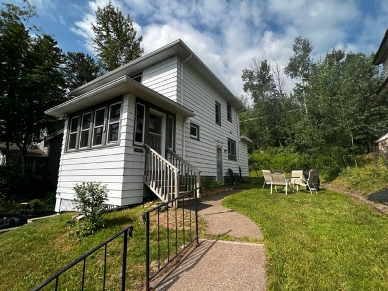 1421 Belmont Rd - Photo 3 of 19