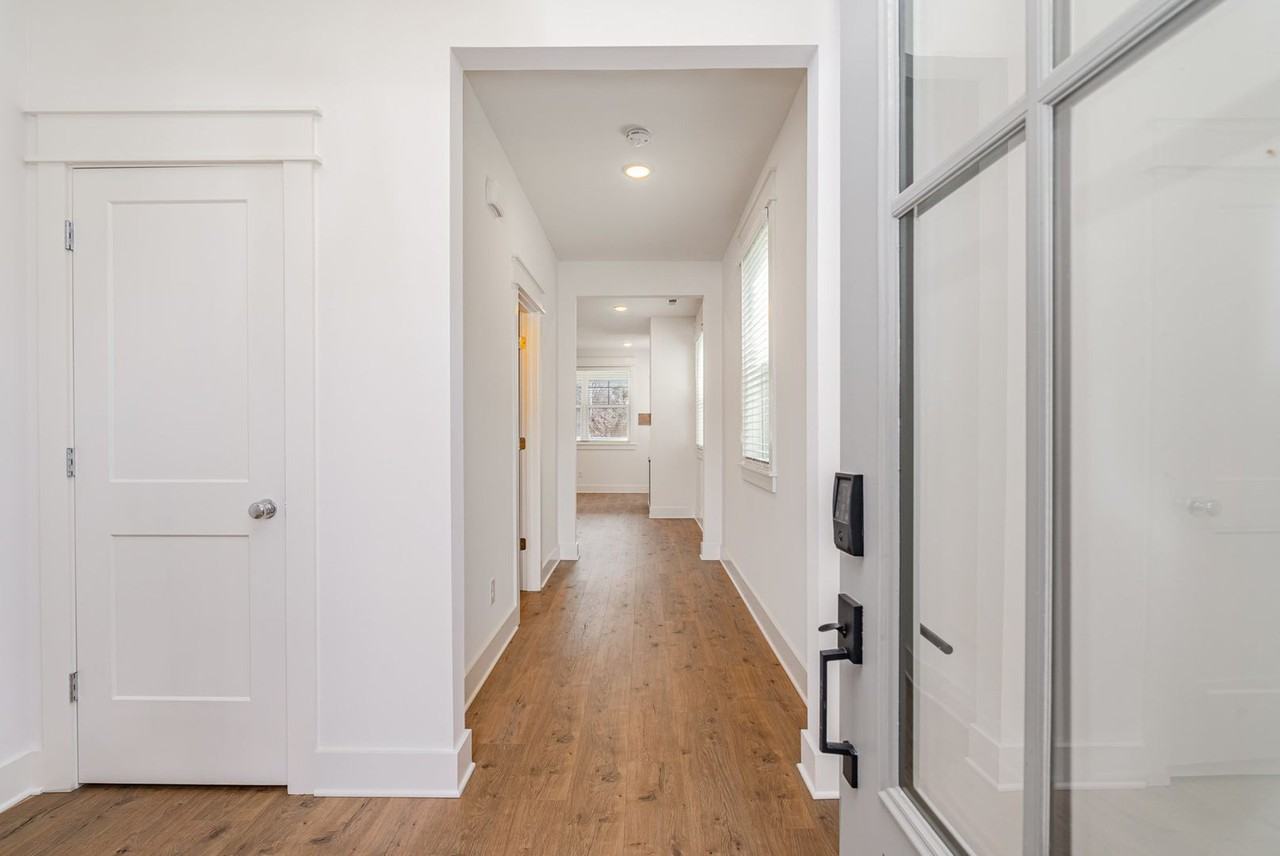 712 Caraway Ln - Photo 2 of 15